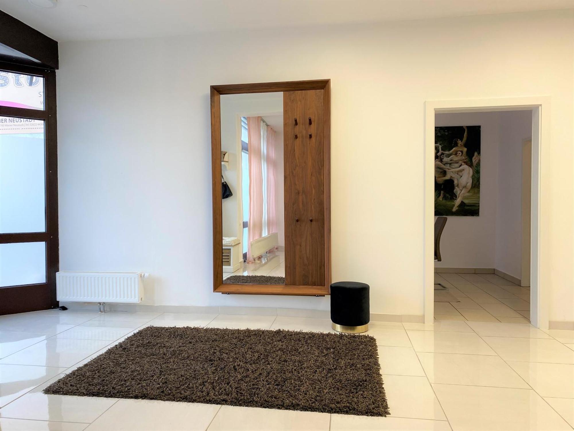 Stadtsuite Mit Sauna In Wiener Neustadt 135 M2 Exteriör bild