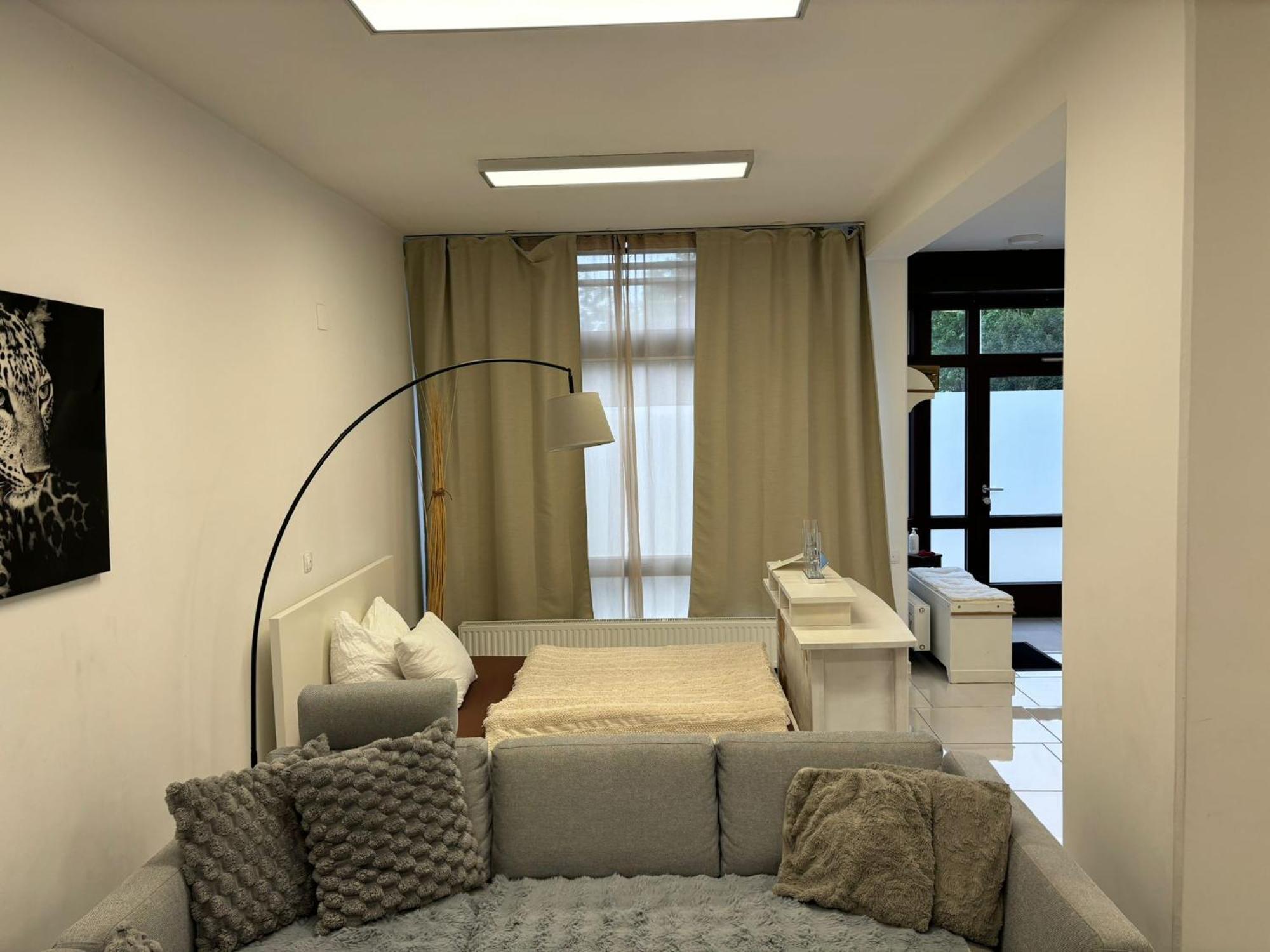 Stadtsuite Mit Sauna In Wiener Neustadt 135 M2 Exteriör bild